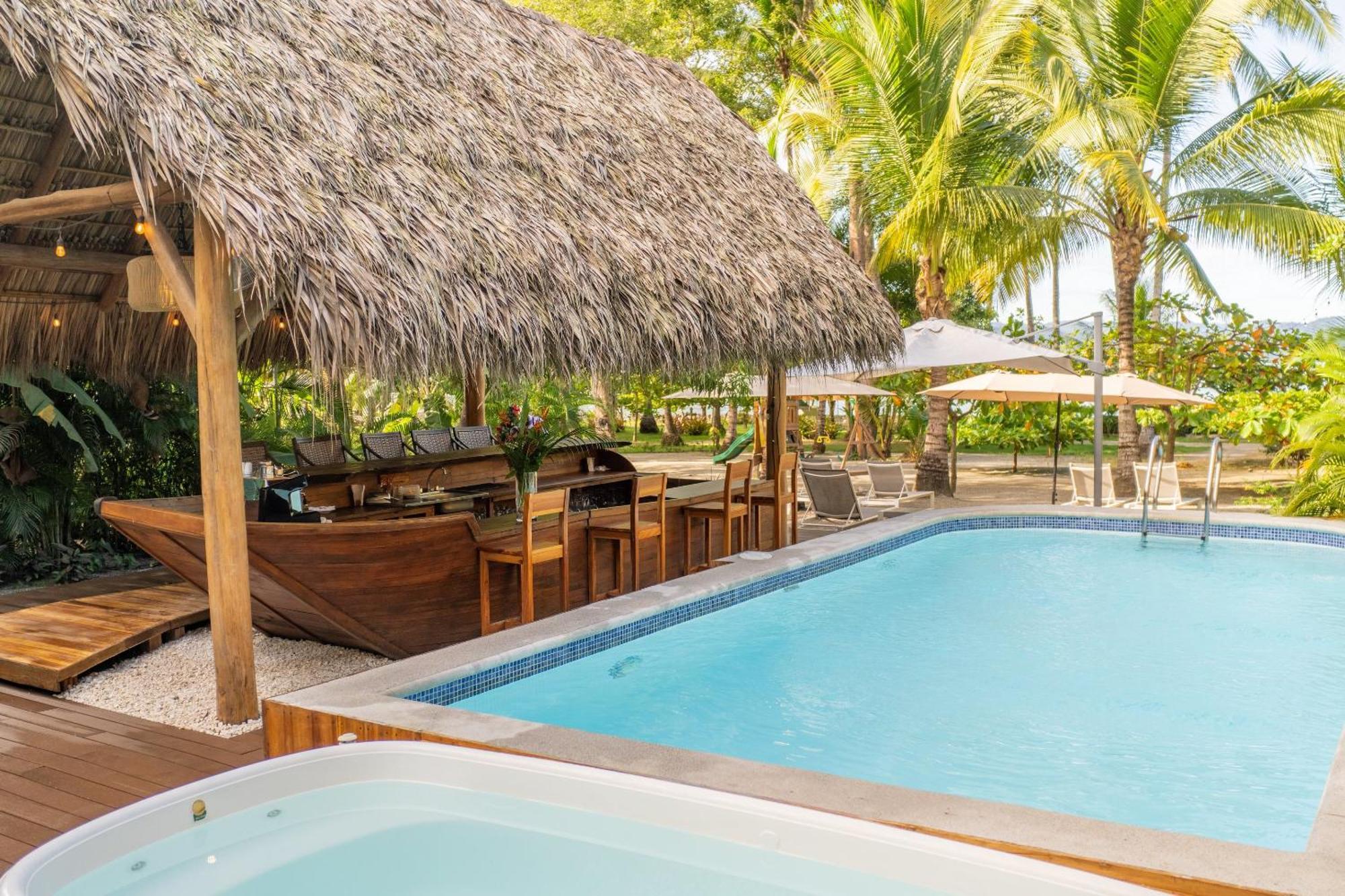 Isla Chiquita Glamping Hotel 파케라 외부 사진