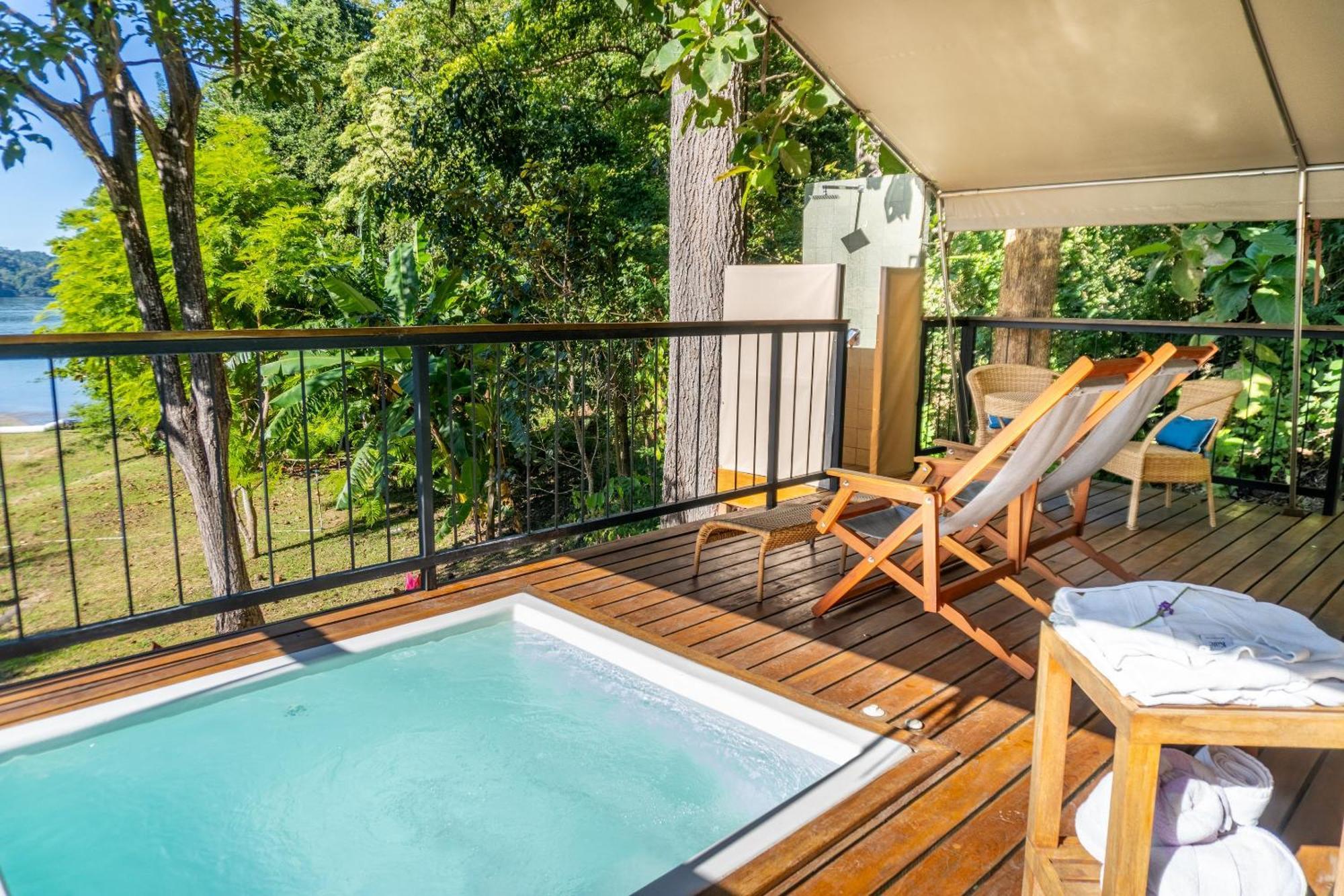 Isla Chiquita Glamping Hotel 파케라 외부 사진